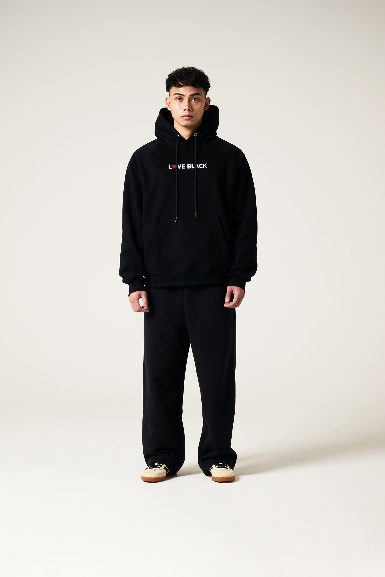 HOODIE - L♡VE BLACK