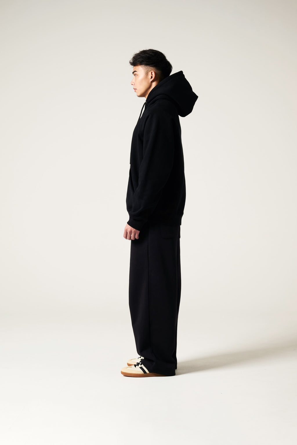 HOODIE - L♡VE BLACK