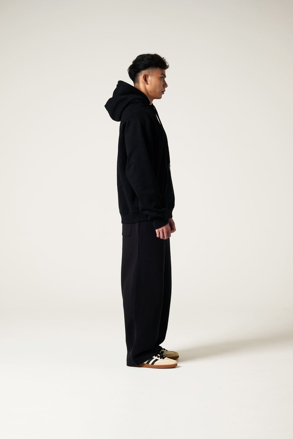 HOODIE - L♡VE BLACK